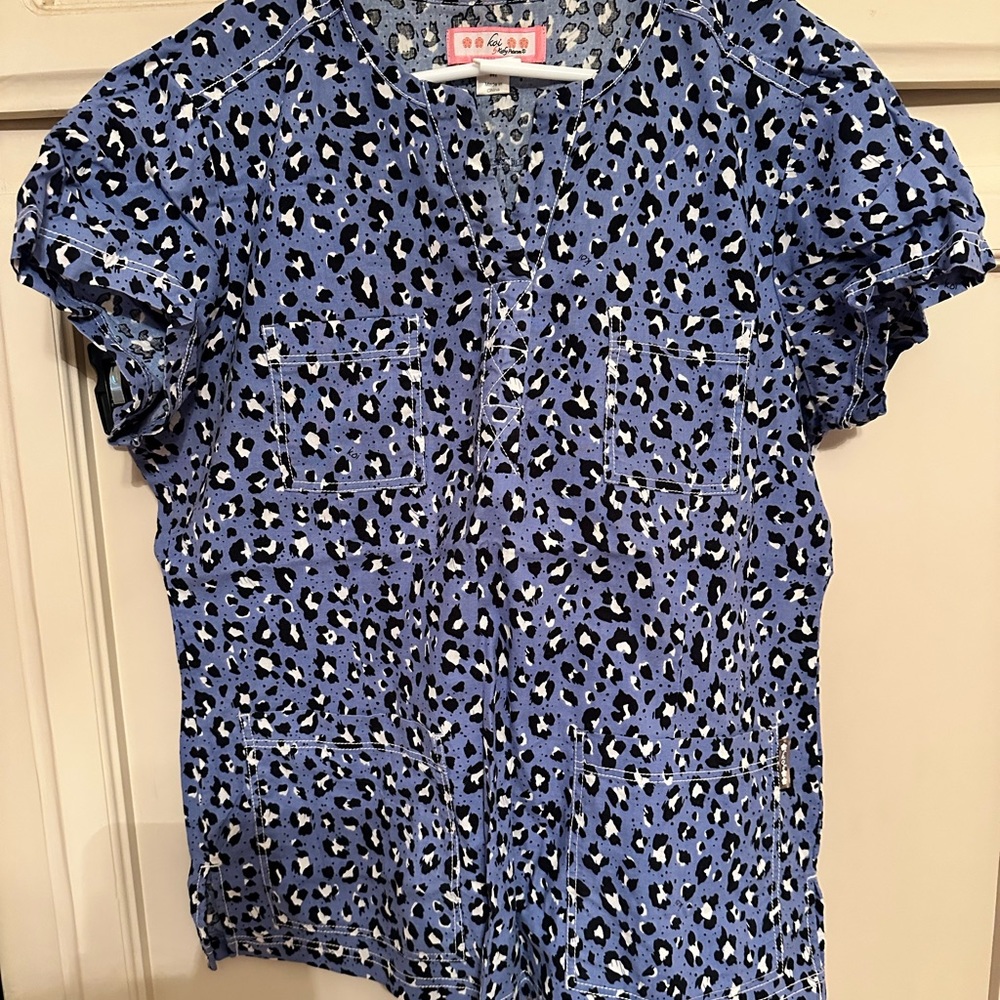 Scrubs medium first two tops are 15 the rest 25